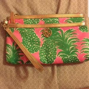 Pink Pout Flamenco Wristlet